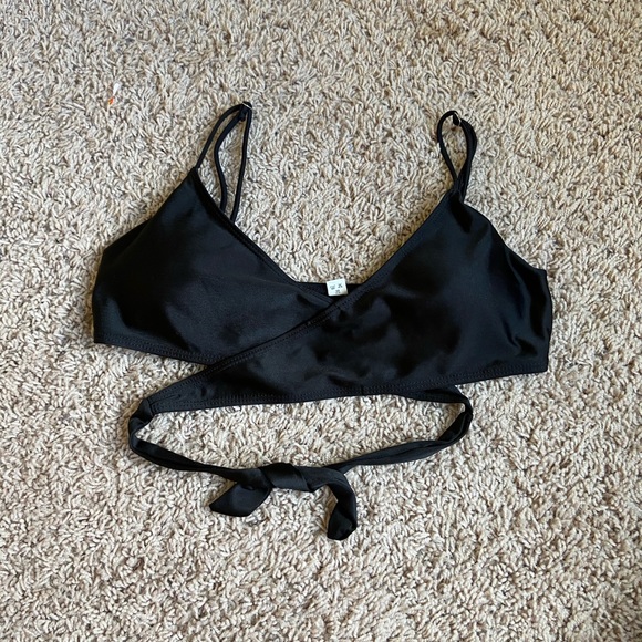 Bathing suit - Picture 2 of 3